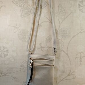 Chic Cream Crossbody Bag with Zipper Accents